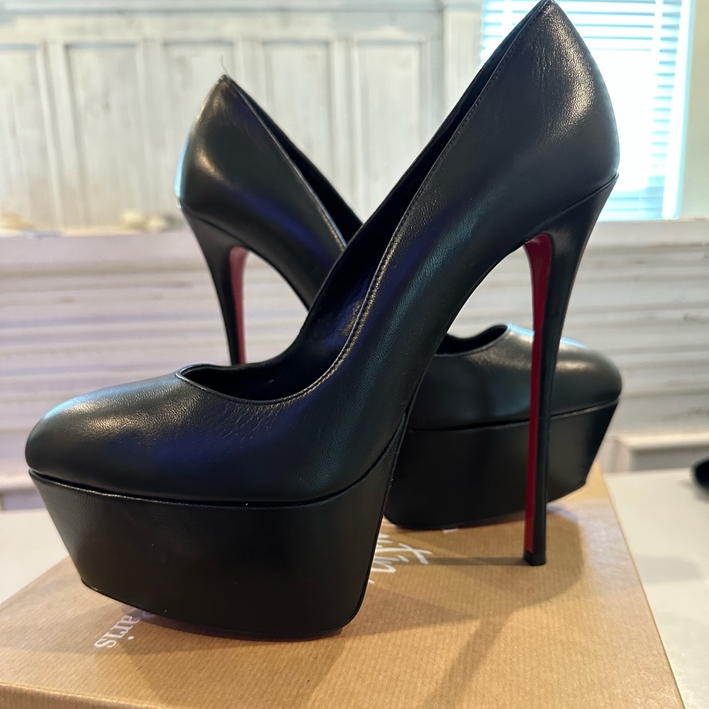 Black Bianca Platform heel